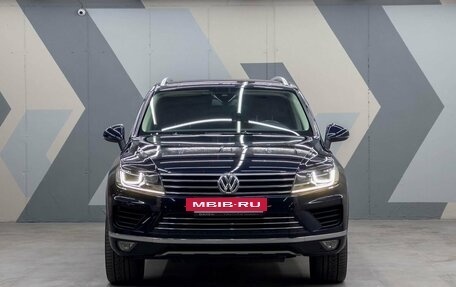 Volkswagen Touareg III, 2015 год, 3 250 000 рублей, 2 фотография