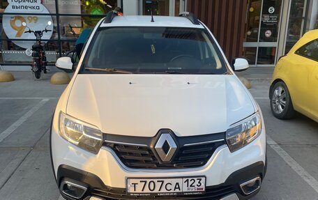 Renault Sandero II рестайлинг, 2019 год, 1 420 000 рублей, 1 фотография