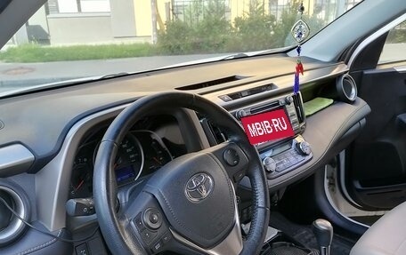 Toyota RAV4, 2013 год, 2 300 000 рублей, 10 фотография