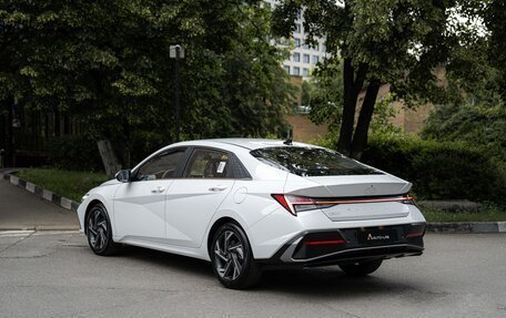 Hyundai Elantra, 2024 год, 2 700 000 рублей, 4 фотография