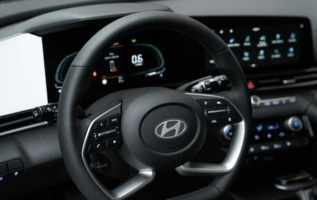 Hyundai Elantra, 2024 год, 2 700 000 рублей, 18 фотография