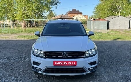 Volkswagen Tiguan II, 2018 год, 3 300 000 рублей, 6 фотография