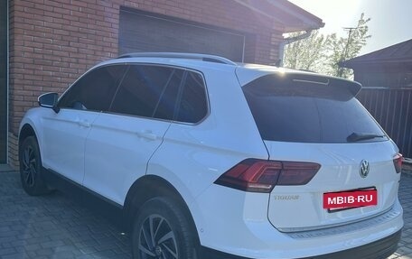 Volkswagen Tiguan II, 2018 год, 3 300 000 рублей, 17 фотография