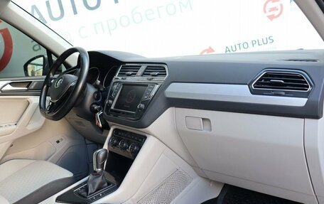 Volkswagen Tiguan II, 2017 год, 2 380 000 рублей, 10 фотография