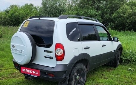 Chevrolet Niva I рестайлинг, 2015 год, 770 000 рублей, 4 фотография