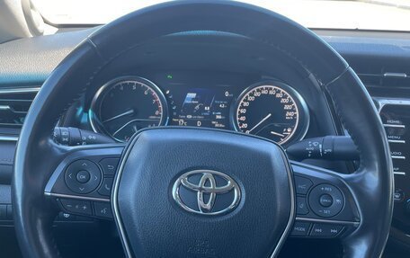 Toyota Camry, 2018 год, 3 100 000 рублей, 12 фотография