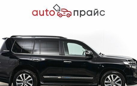 Toyota Land Cruiser 200, 2018 год, 7 900 000 рублей, 8 фотография