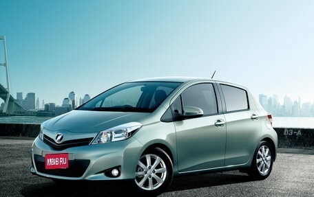 Toyota Vitz, 2012 год, 700 000 рублей, 1 фотография