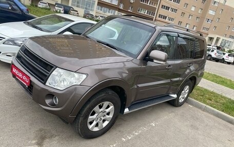 Mitsubishi Pajero IV, 2011 год, 2 350 000 рублей, 1 фотография