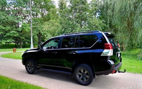 Toyota Land Cruiser Prado 150 рестайлинг 2, 2010 год, 2 790 000 рублей, 11 фотография