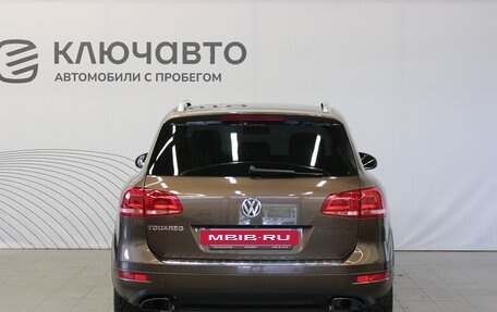 Volkswagen Touareg III, 2013 год, 2 098 000 рублей, 6 фотография