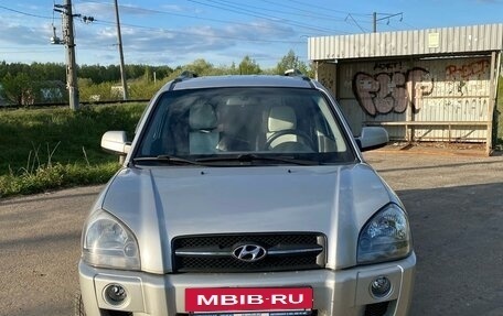 Hyundai Tucson III, 2008 год, 750 000 рублей, 2 фотография