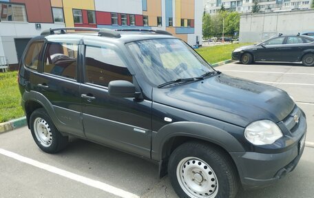 Chevrolet Niva I рестайлинг, 2013 год, 498 000 рублей, 2 фотография