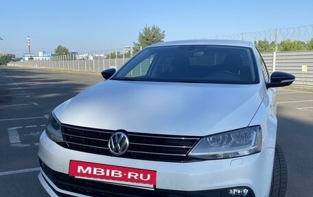 Volkswagen Jetta VI, 2017 год, 1 720 000 рублей, 2 фотография