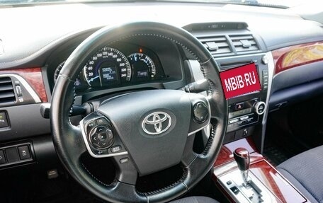 Toyota Camry, 2014 год, 1 999 000 рублей, 13 фотография