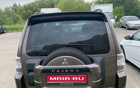 Mitsubishi Pajero IV, 2011 год, 2 350 000 рублей, 4 фотография