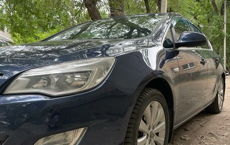 Opel Astra J, 2012 год, 900 000 рублей, 10 фотография