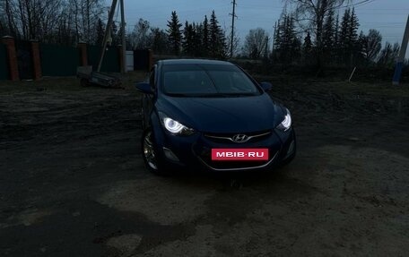 Hyundai Elantra V, 2012 год, 1 200 000 рублей, 2 фотография