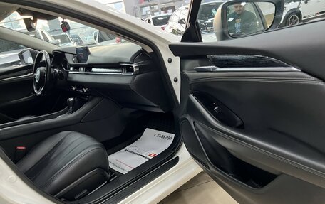 Mazda 6, 2019 год, 2 847 000 рублей, 21 фотография