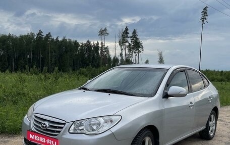 Hyundai Elantra IV, 2010 год, 3 фотография