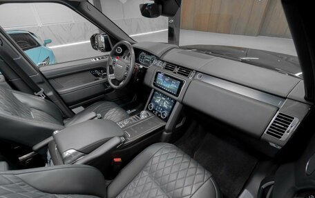 Land Rover Range Rover IV рестайлинг, 2018 год, 13 900 000 рублей, 25 фотография