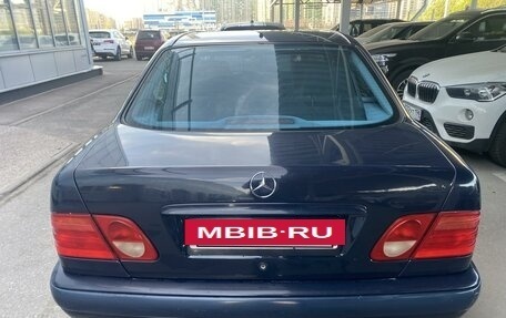 Mercedes-Benz E-Класс, 1998 год, 445 000 рублей, 12 фотография