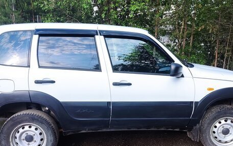 Chevrolet Niva I рестайлинг, 2018 год, 805 000 рублей, 3 фотография