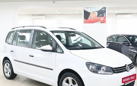 Volkswagen Touran III, 2013 год, 999 000 рублей, 3 фотография