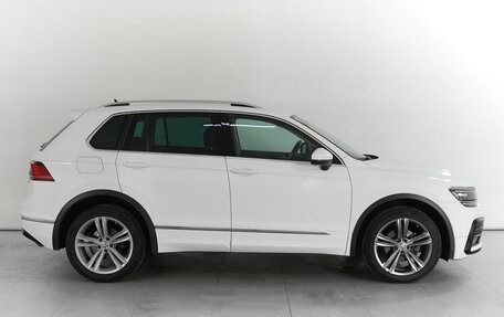 Volkswagen Tiguan II, 2018 год, 3 149 000 рублей, 5 фотография