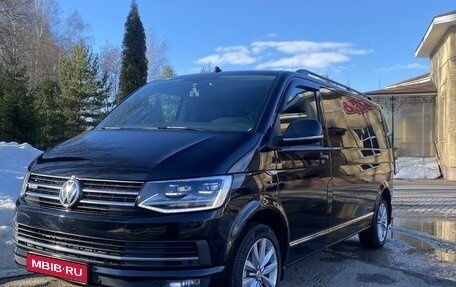 Volkswagen Multivan T6 рестайлинг, 2018 год, 4 100 000 рублей, 1 фотография