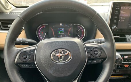Toyota RAV4, 2019 год, 3 595 000 рублей, 13 фотография