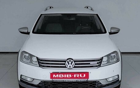 Volkswagen Passat B7, 2014 год, 1 421 000 рублей, 2 фотография