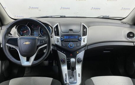 Chevrolet Cruze II, 2014 год, 850 000 рублей, 9 фотография