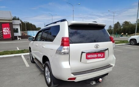 Toyota Land Cruiser Prado 150 рестайлинг 2, 2013 год, 3 100 000 рублей, 20 фотография