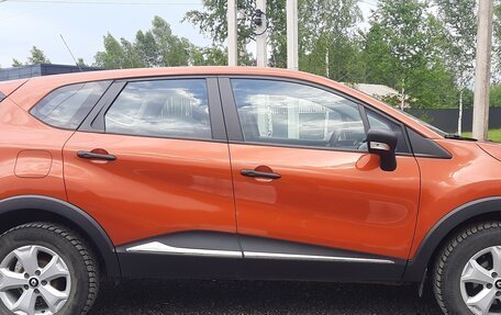 Renault Kaptur I рестайлинг, 2018 год, 1 565 000 рублей, 2 фотография