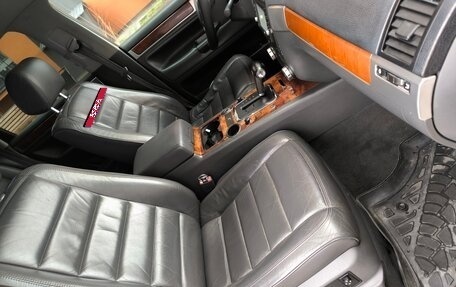 Volkswagen Touareg III, 2003 год, 849 000 рублей, 24 фотография