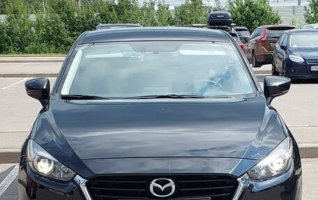 Mazda 3, 2017 год, 2 100 000 рублей, 3 фотография
