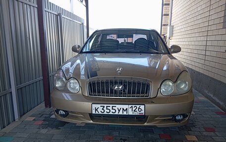 Hyundai Sonata IV рестайлинг, 2005 год, 500 000 рублей, 1 фотография