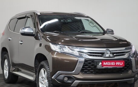 Mitsubishi Pajero Sport III рестайлинг, 2018 год, 2 799 000 рублей, 3 фотография