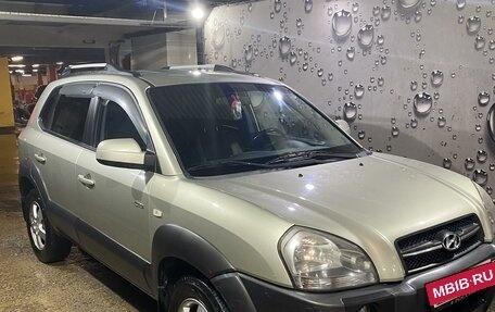 Hyundai Tucson III, 2008 год, 950 000 рублей, 2 фотография