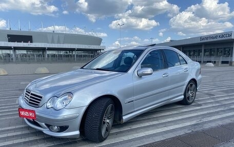Mercedes-Benz C-Класс, 2004 год, 875 000 рублей, 2 фотография