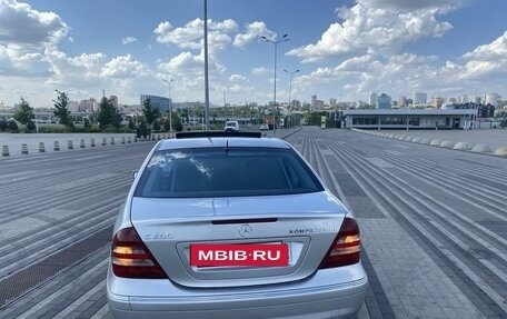 Mercedes-Benz C-Класс, 2004 год, 875 000 рублей, 15 фотография