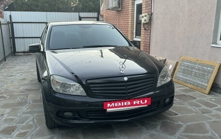 Mercedes-Benz C-Класс, 2009 год, 1 050 000 рублей, 2 фотография