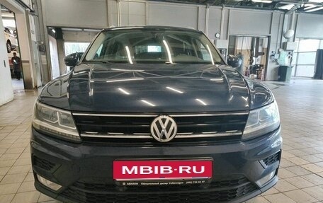 Volkswagen Tiguan II, 2017 год, 2 477 000 рублей, 2 фотография