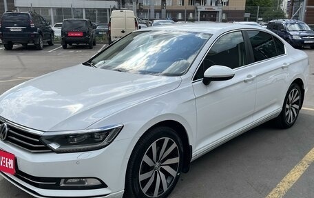 Volkswagen Passat B8 рестайлинг, 2019 год, 2 500 000 рублей, 1 фотография