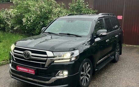 Toyota Land Cruiser 200, 2018 год, 8 200 000 рублей, 1 фотография