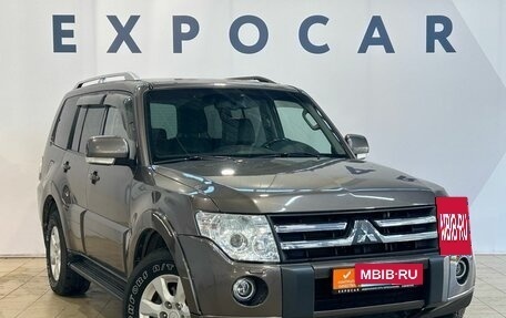 Mitsubishi Pajero IV, 2011 год, 2 199 000 рублей, 2 фотография