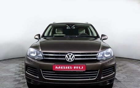 Volkswagen Touareg III, 2012 год, 1 999 000 рублей, 2 фотография