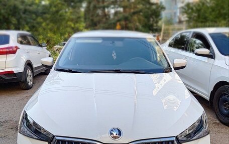 Skoda Rapid II, 2021 год, 1 350 000 рублей, 2 фотография