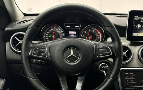 Mercedes-Benz GLA, 2016 год, 1 999 000 рублей, 10 фотография
